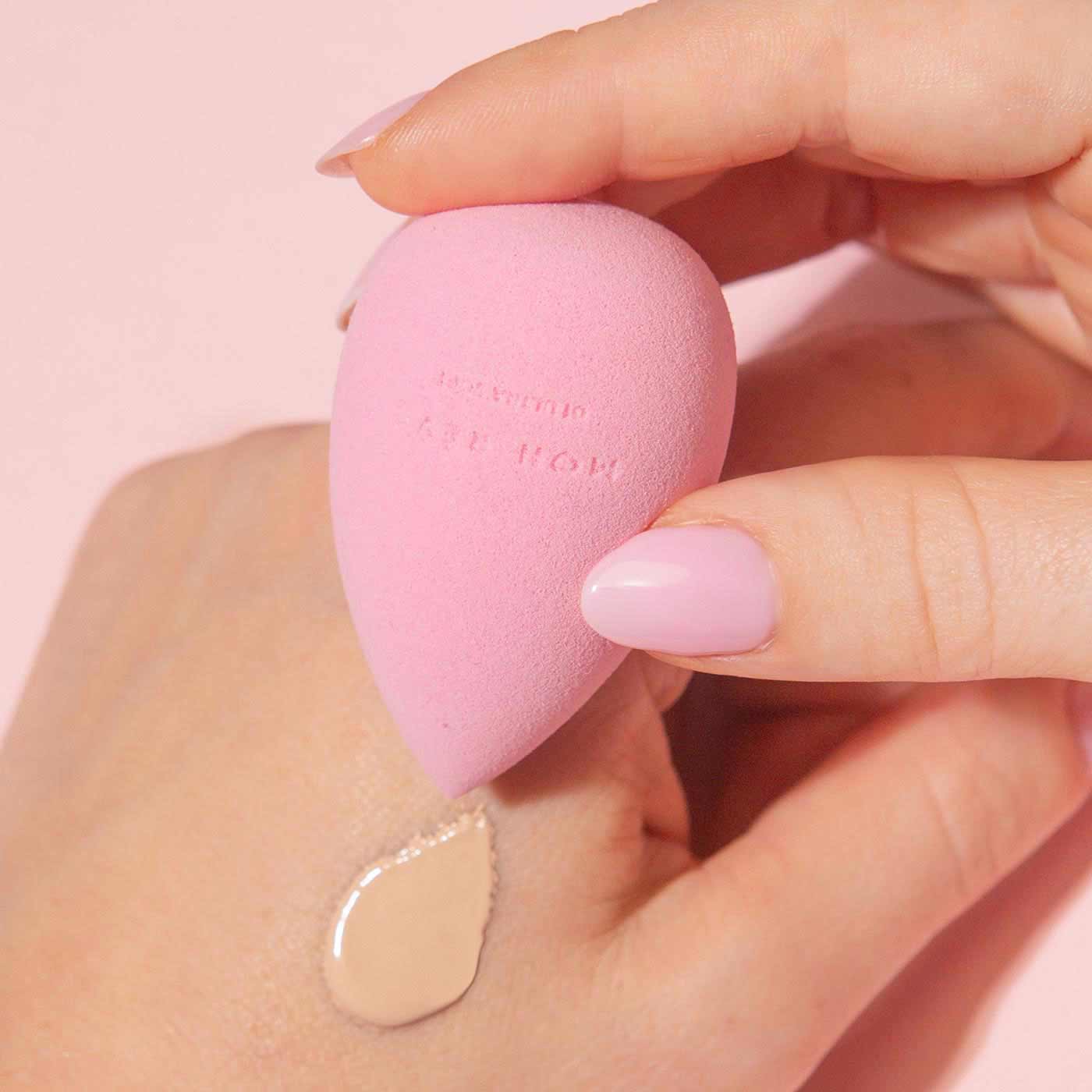 ULTRA SOFT MAKEUP SPONGE